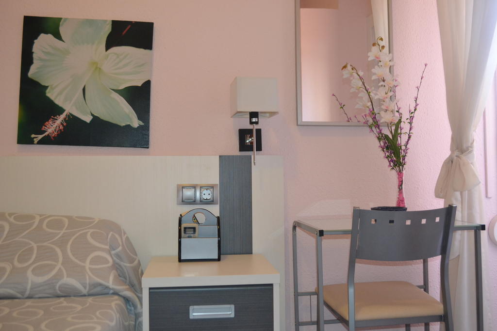 Hostal La Pilarica ปาเตร์นา ห้อง รูปภาพ