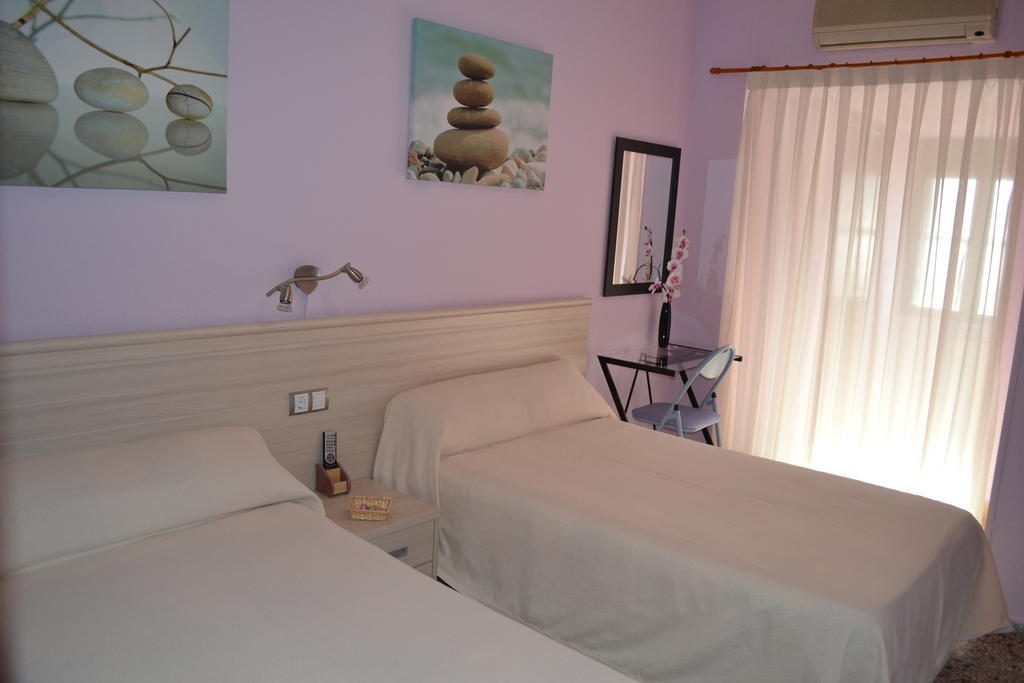 Hostal La Pilarica ปาเตร์นา ห้อง รูปภาพ