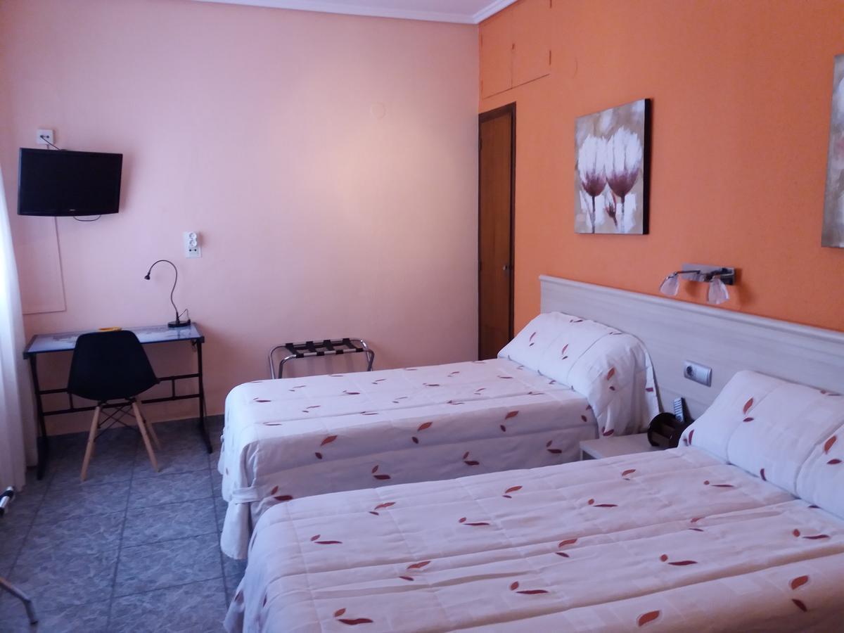 Hostal La Pilarica ปาเตร์นา ภายนอก รูปภาพ