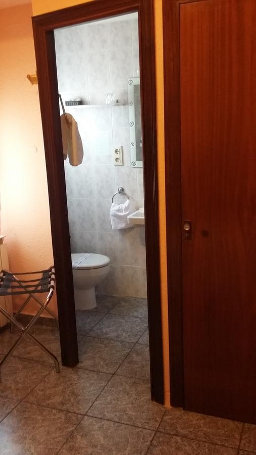 Hostal La Pilarica ปาเตร์นา ภายนอก รูปภาพ