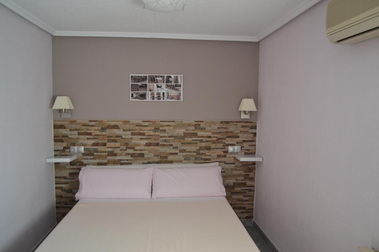 Hostal La Pilarica ปาเตร์นา ภายนอก รูปภาพ