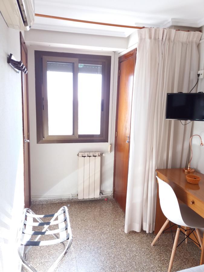 Hostal La Pilarica ปาเตร์นา ภายนอก รูปภาพ
