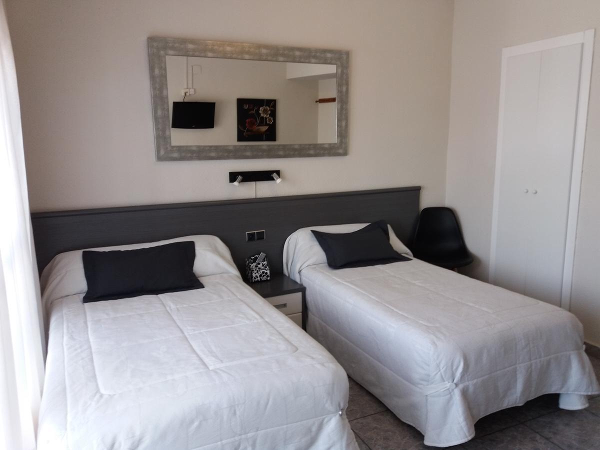Hostal La Pilarica ปาเตร์นา ภายนอก รูปภาพ