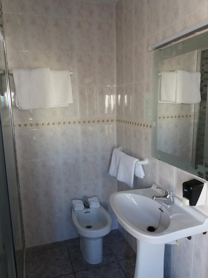 Hostal La Pilarica ปาเตร์นา ภายนอก รูปภาพ