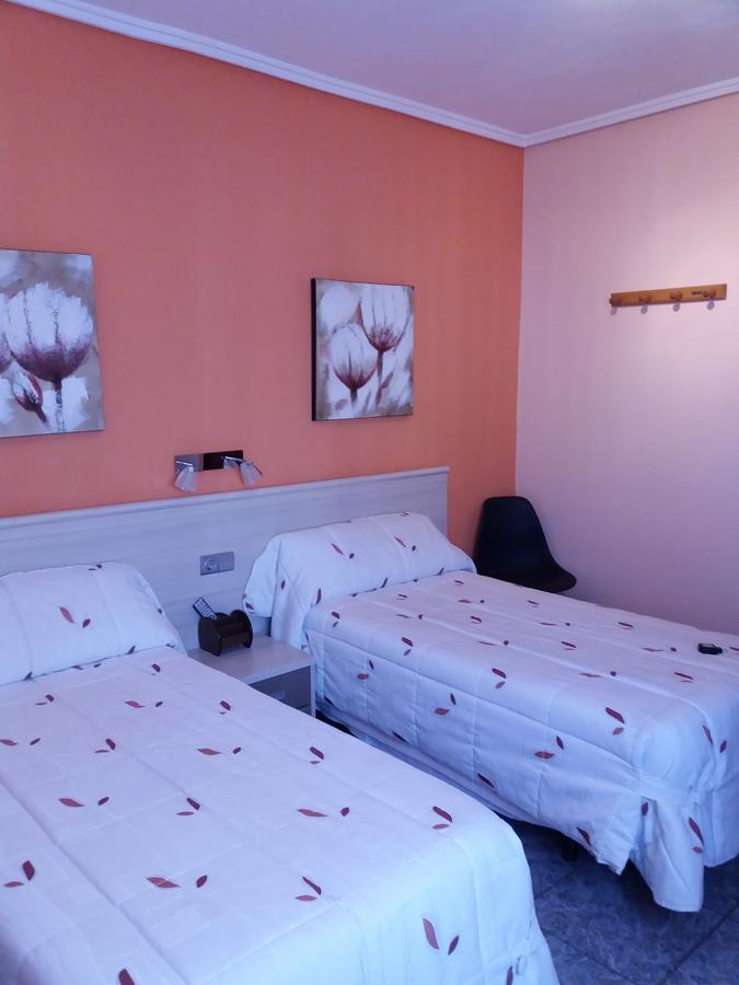 Hostal La Pilarica ปาเตร์นา ภายนอก รูปภาพ