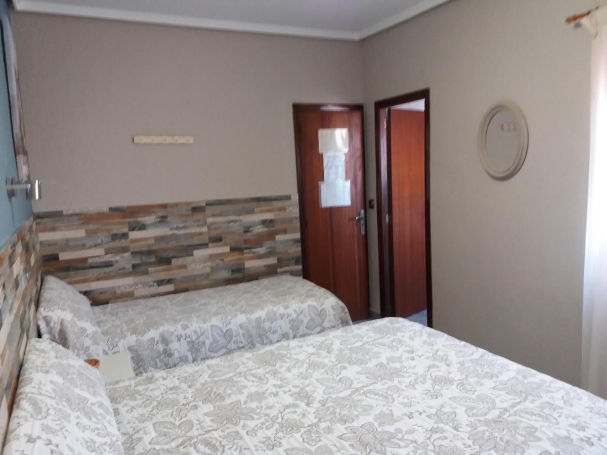 Hostal La Pilarica ปาเตร์นา ห้อง รูปภาพ